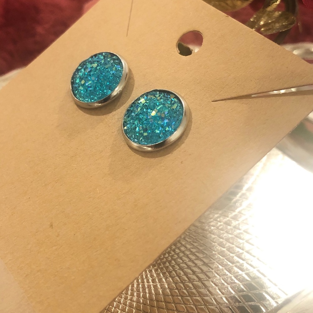 Druzy Resin Studs